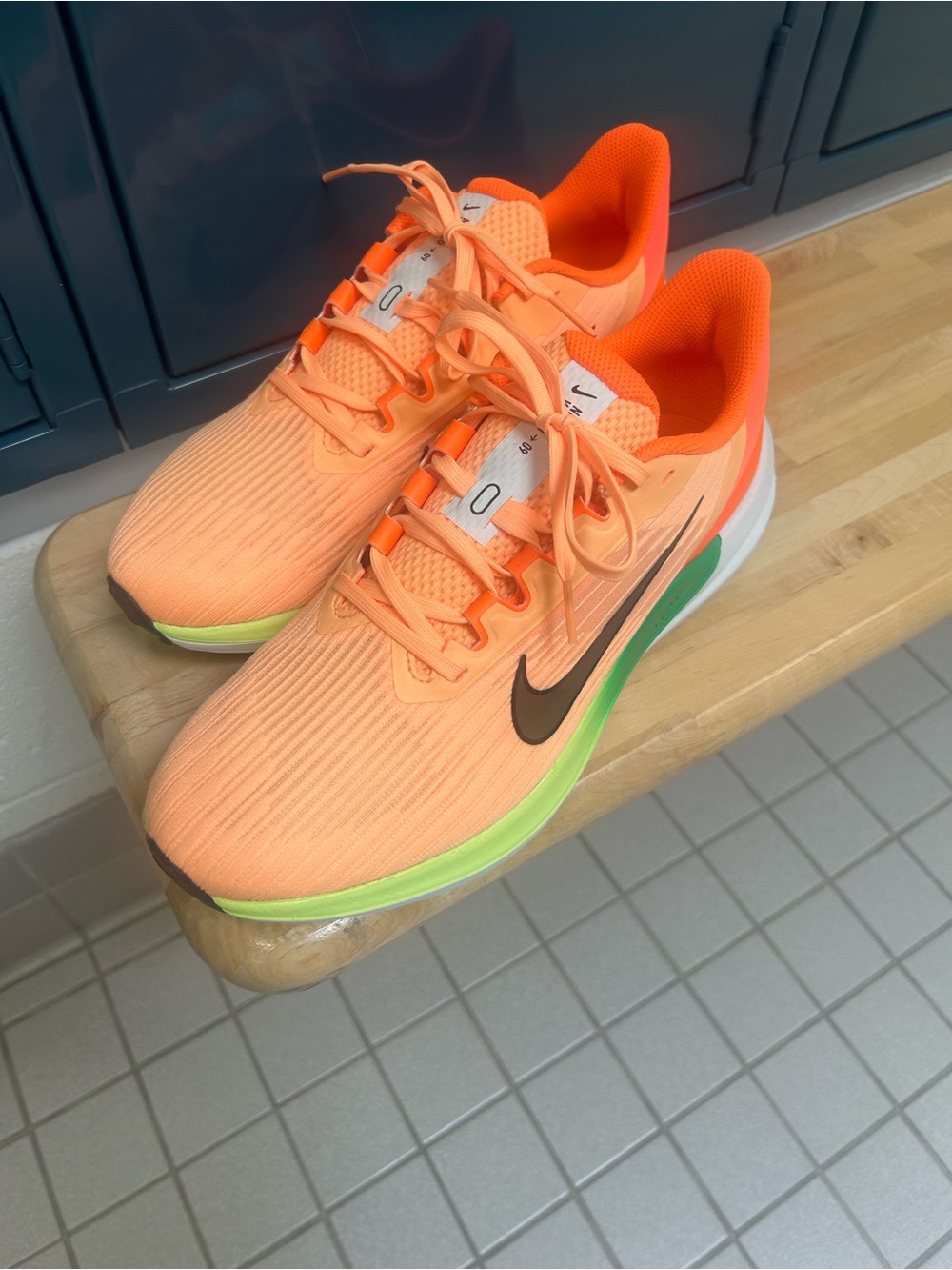 Nike Winflo 9 Running Sneakers Shoes Like New Orange Green Yellow Sz 10